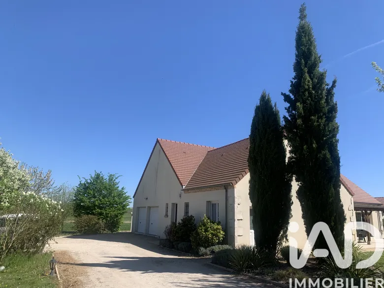 Maison 7 pièces 210 m² · à Saint-Denis-en-Val · 210 m² · 126 000 €