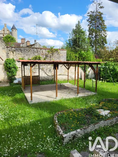 Townhouse in Château-Landon (77570)