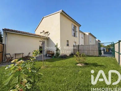 House in La Lande-de-Fronsac (33240)
