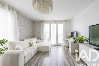 Apartment in Chevilly-Larue (94550)