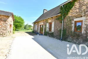 Maison à Saint-Pierre-de-Frugie (24450)