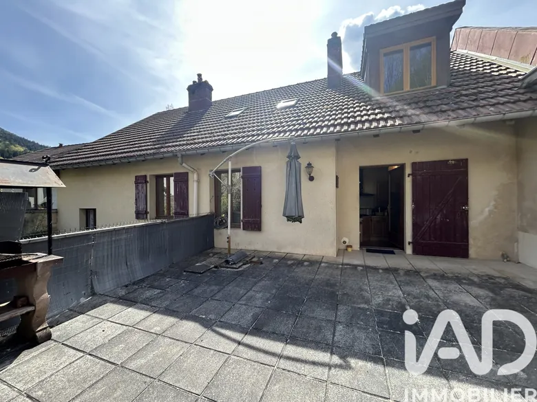 Maison 8 pièces 160 m² · à Moussey · 160 m² · 72 000 €