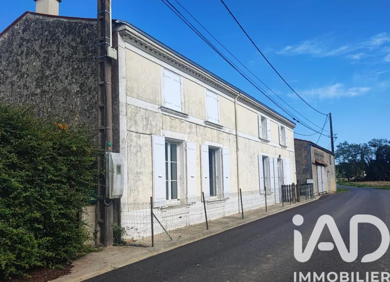 Maison 5 pièces 142 m² · à Tonnay-Charente · 142 m² · 249 500 €