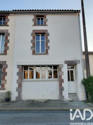 Townhouse in Saint-Pierre-du-Chemin (85120)
