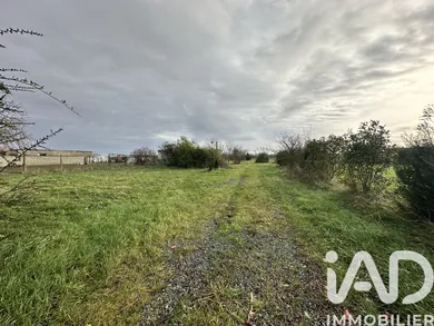 Building plot in Saint-Martin-de-Sanzay (79290)