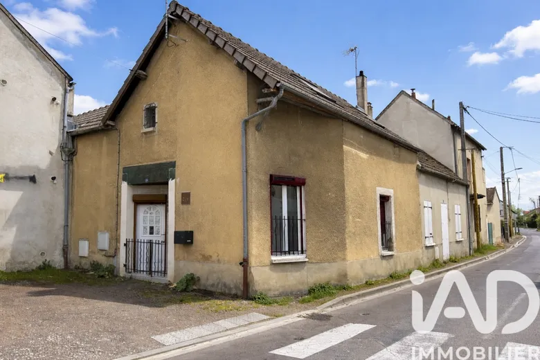 Maison 5 pièces 110 m² · à Cheny · 110 m² · 135 000 €