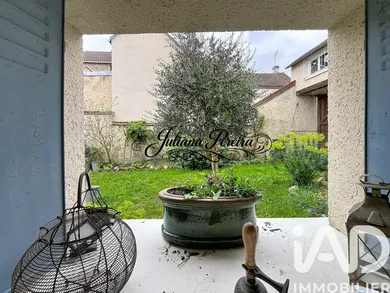 House in Mézières-sur-Seine (78970)