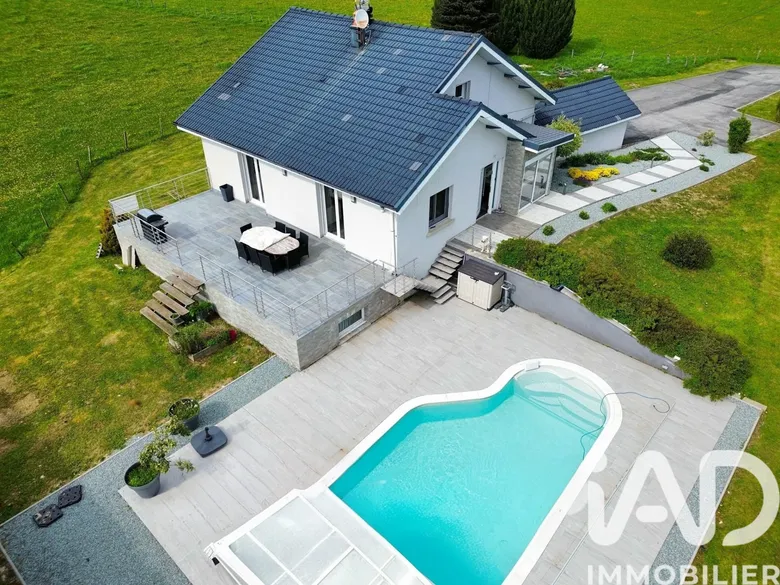Maison 5 pièces 145 m² · à Vercel-Villedieu-le-Camp · 144,8 m² · 420 000 €