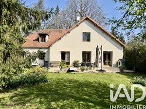 Maison traditionnelle à Lévis-Saint-Nom (78320)