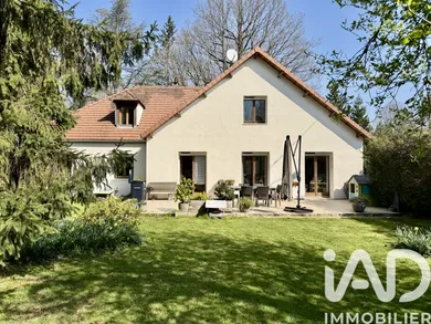 Maison traditionnelle à Lévis-Saint-Nom (78320)