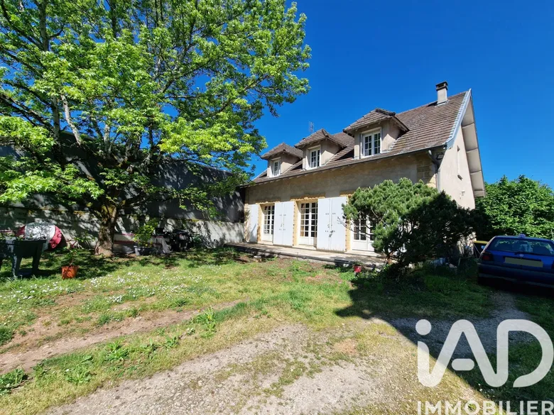 Maison 6 pièces 147 m² · à Terrasson-Lavilledieu · 147 m² · 185 000 €