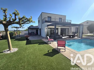 Architectural house in BEAUSEMBLANT (20240)