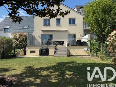 House in Chilly-Mazarin (91380)