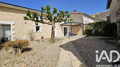 Village house in Champniers (16430)