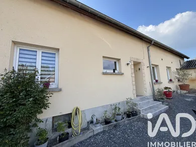 Maison de campagne à Ville-le-Marclet (80420)