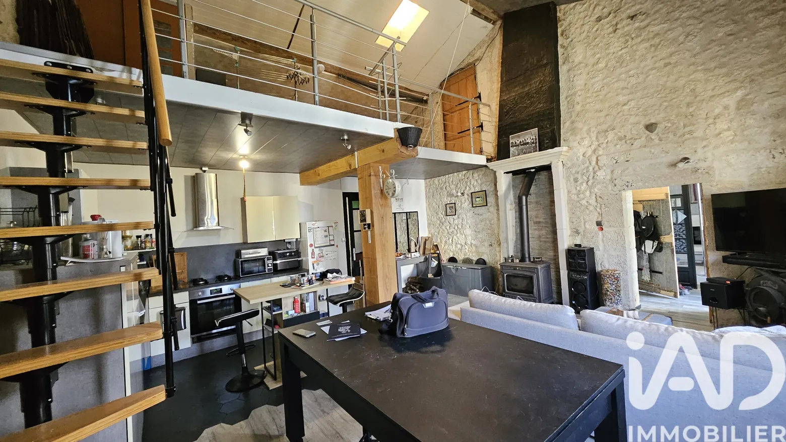 Vente maison à Les Gonds (17100) : maison de village 5 pièces 116 m² — 3
