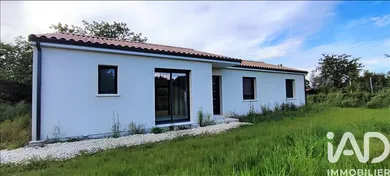 Maison traditionnelle à Saint-Aigulin (17360)