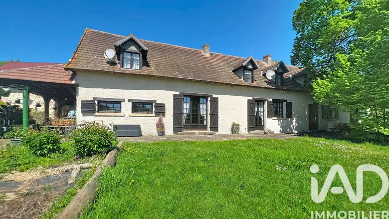 Maison 8 pièces 221 m² · à Saint-Hilaire · 221 m² · 398 000 €