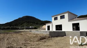 House in Pierrelongue (26170)