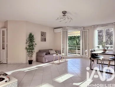 Apartment in Saint-Égrève (38120)