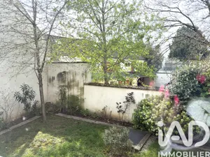 Apartment in La Queue-en-Brie (94510)