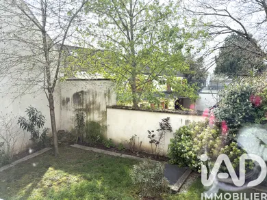 Apartment in La Queue-en-Brie (94510)