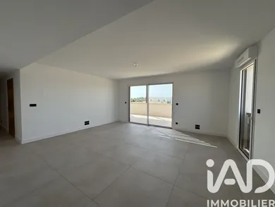Apartment in Castries (34160)