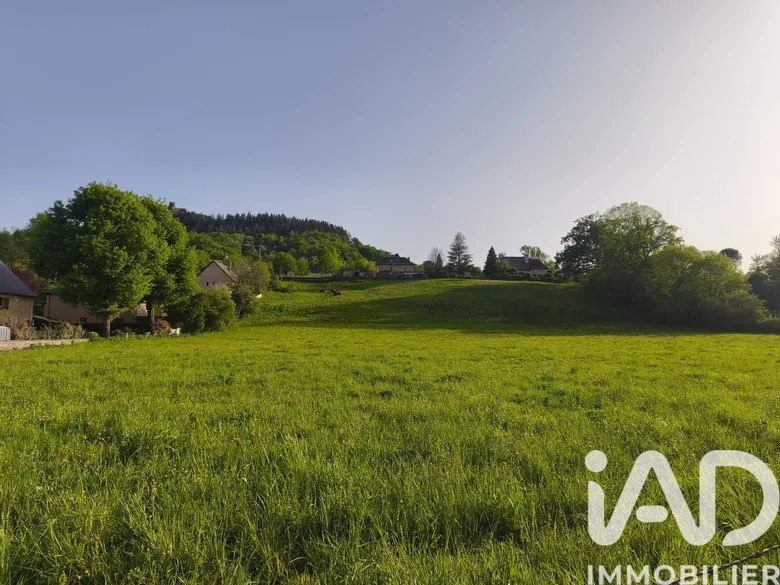 Terrain 2451 m² · à Espalion · 86 400 €
