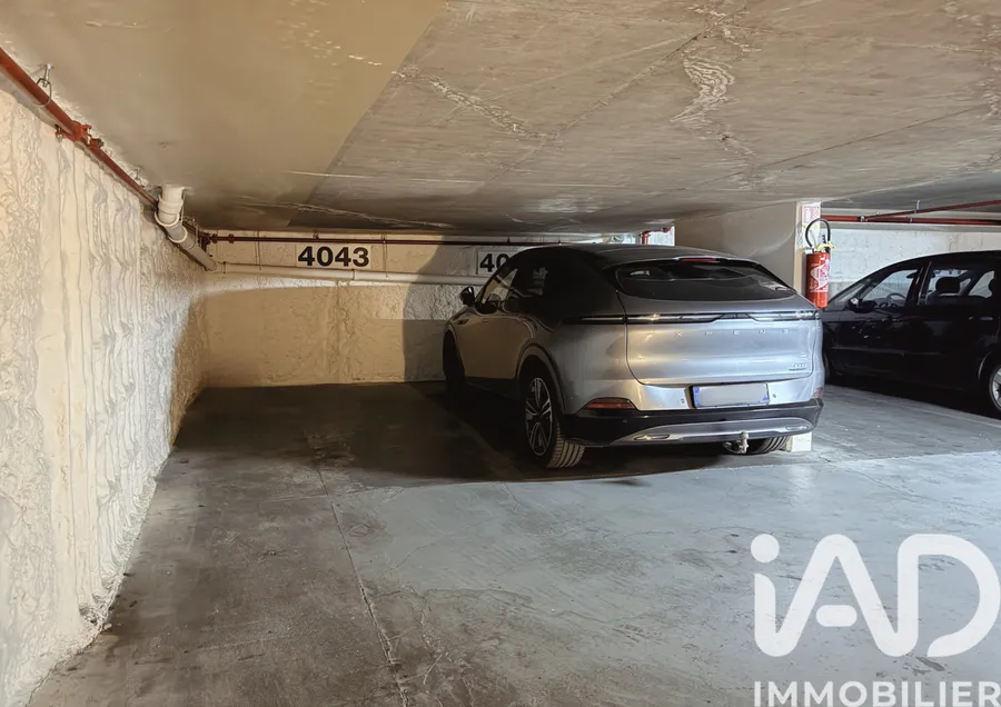 Parking à Paris (75002) photo 3