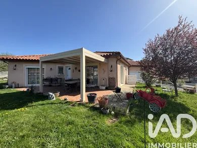 Pavillon à Saint-Flour (15100)