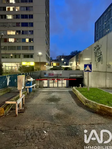 Parking à Paris (75013)