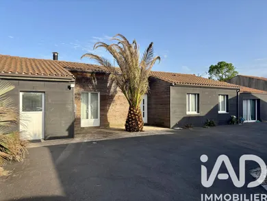 Maison à Angliers (17540)