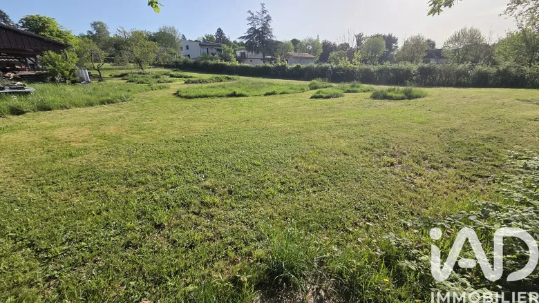 Terrain à Lacapelle-Marival (46120) · 15 000 €