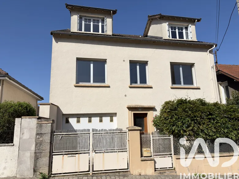 Maison 8 pièces 154 m² · à Guéret · 154 m² · 119 000 €