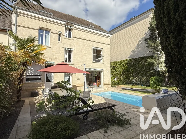 Maison 7 pièces 298 m² · à Compiègne · 298 m² · 685 000 €