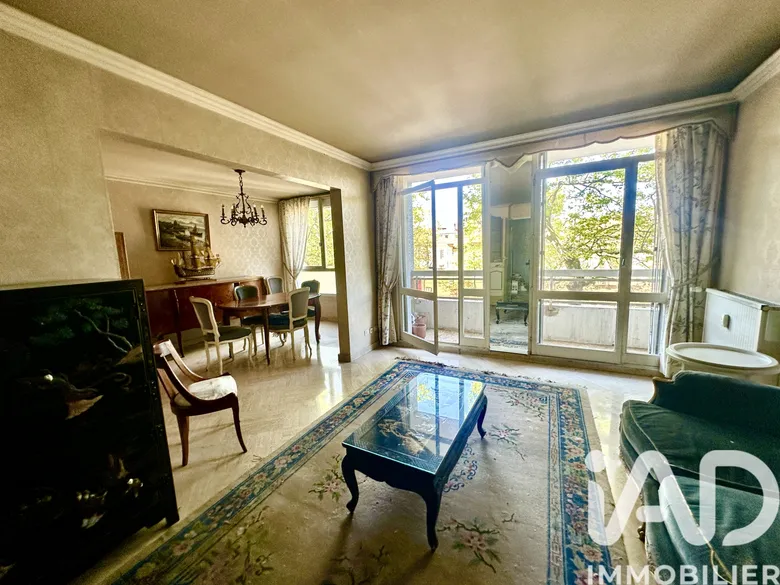 Appartement 5 pièces 106 m² · à Saint-Étienne · 106 m² · 159 000 €