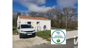 Traditional house in La Chapelle-des-Pots (17100)