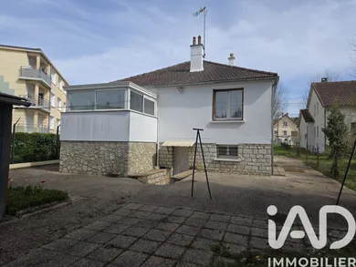 House in Villeneuve-sur-Yonne (89500)