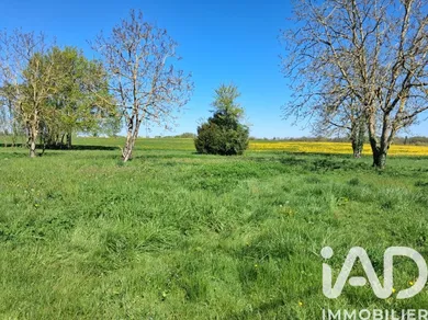 Terrain à bâtir à Tauxigny Saint Bauld (37310)
