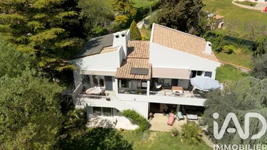 Maison à Saint-Jeannet (06640)