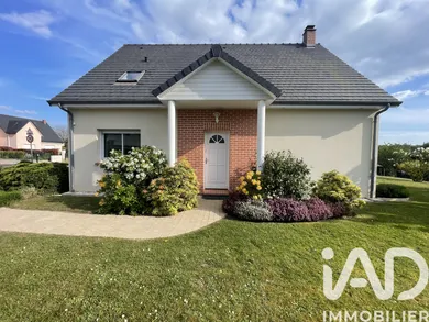 Architectural house in Les Authieux-sur-le-Port-Saint-Ouen (76520)