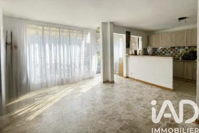 Appartement à Hyères (83400)