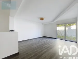 Apartment in Montreuil (93100)