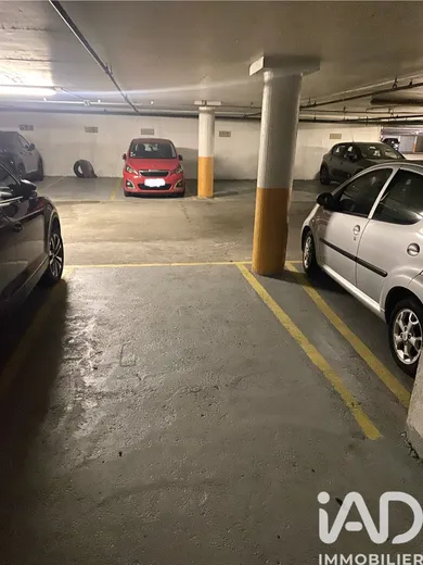Parking in Paris (75014)