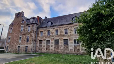 Building in Lannion (22300)