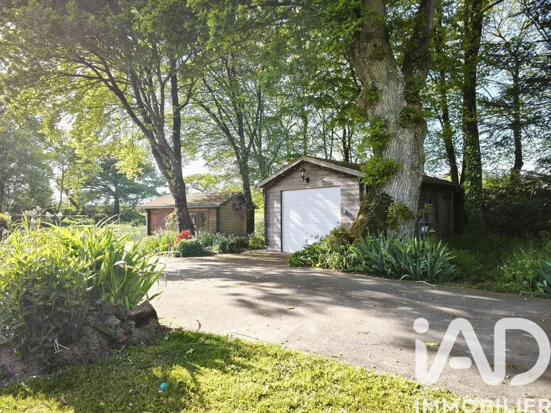 Maison 9 pièces 266 m² · à Saint Georges Buttavent · 266 m² · 750 000 €