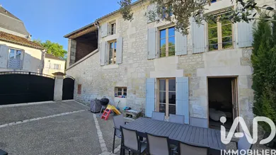 Maison de village à Taillebourg (17350)