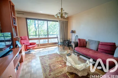 Apartment in Montreuil (93100)