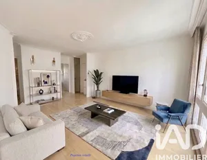 Apartment in Rezé (44400)