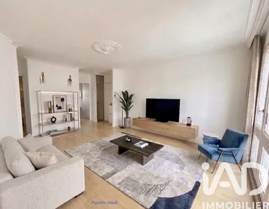 Apartment in Rezé (44400)